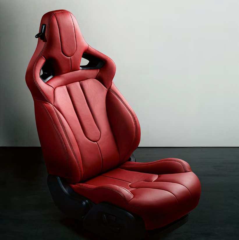 STEP 5 CHOOSE YOUR INTERIOR DYNAMIC PLUS PACK For an even more distinctive look and feel, the
