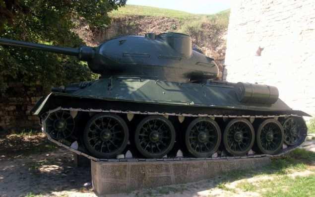 Surviving Post WWII Vehicles Based On T-34 Tanks Last update: January 11, 2019 Listed here are the vehicles based on the T-34 medium tanks or vehicles