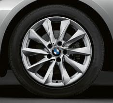 Black/Titanium Silver, lockable openings on [ 03 ] The BMW Travel & Comfort system enables