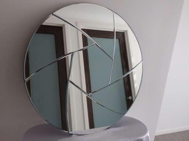 Millennium Beveled Contemporary wall mirror Size cm: 90 x 90 x 1.4 Mirror Weight: 15kg Price: RRP $559.