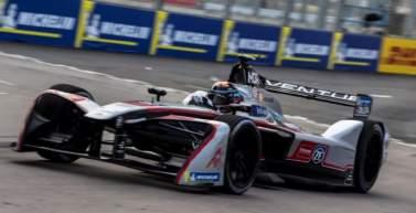 Formula E (Technical Partnership with VENTURI) Integrating ROHM's full SiC module decreases inverter size and weight ROHM SiC power devices adopted in