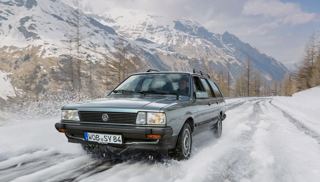 presented in 1983 was launched a year later as the Passat Variant