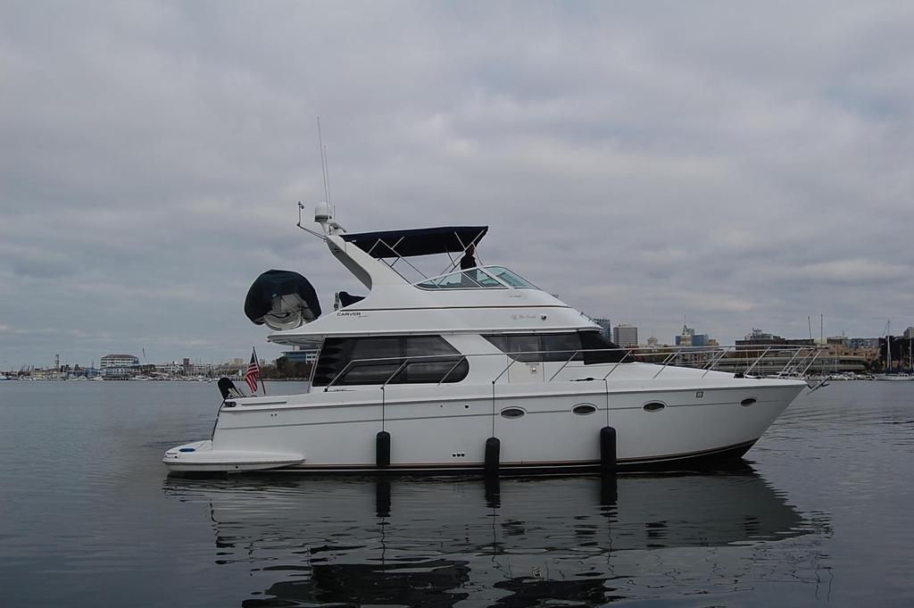 1999 Carver 450 Voyager Pilothouse Specifications Builder/Designer Year: 1999 Construction: Fiberglass Engines / Speed Engines: 2 Engine Type: Inboard Engine Power: 900 hp Cruising Speed: 16 kn