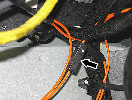Find the MOST adapter harness in the installation kit (Figure 7) and carefully disassemble the coupling (B, Figure 7).