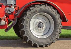 OPTIONAL EQUIPMENT STEERABLE AXLE HYDRAULIC BRAKES TIRE OPTIONS KUHN's steering axle closely follows the tractor's tires to limit compaction and give you extra stability on side hills.