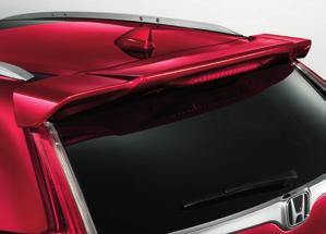REAR AERO BUMPER The rear aero bumper has a body coloured and Alabaster Silver finish which complements the CR-V s