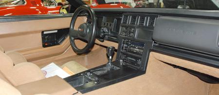 More evidence of the 1989 ZR- 1 unusual pedigree: The flat dash and a steering wheel without an airbag.