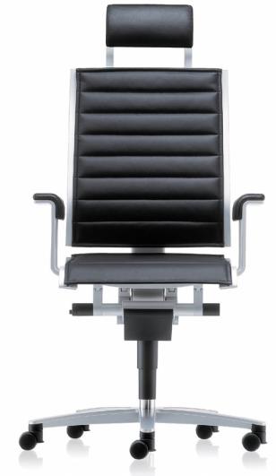 Solis F is available in two backrest heights; the high backrest version with optional integral headrest. In addition, there are variations with a heightadjustable backrest.