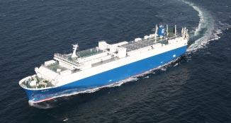 The tanker has a broad beam and shallow draught for waters with navigational draught limited to about 7.13m.