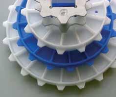 SERIES 40-41 TABLE OF SPROCKETS AND WEARSTRIPS Belt nominal width (mm) Minimum quantity of sprockets per shaft Minimum quantity of wearstrips Transport way Return way 60 150 1 2 2 151 450 3 2 2 451