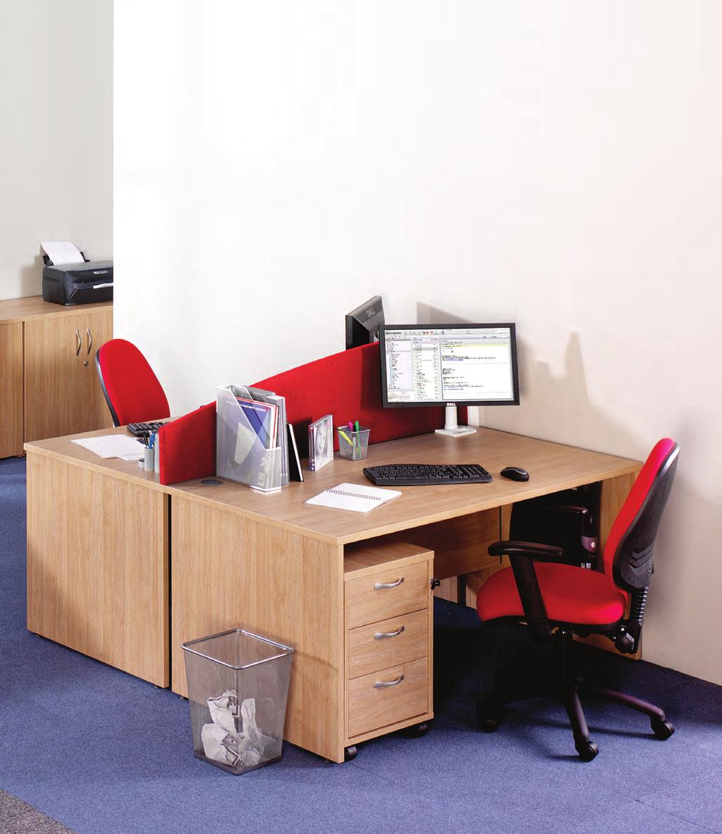 bout Maestro 25 PL Maestro 25 PL is a traditional panel end desk design comprising of 25mm thick MF desk tops and panel end legs.