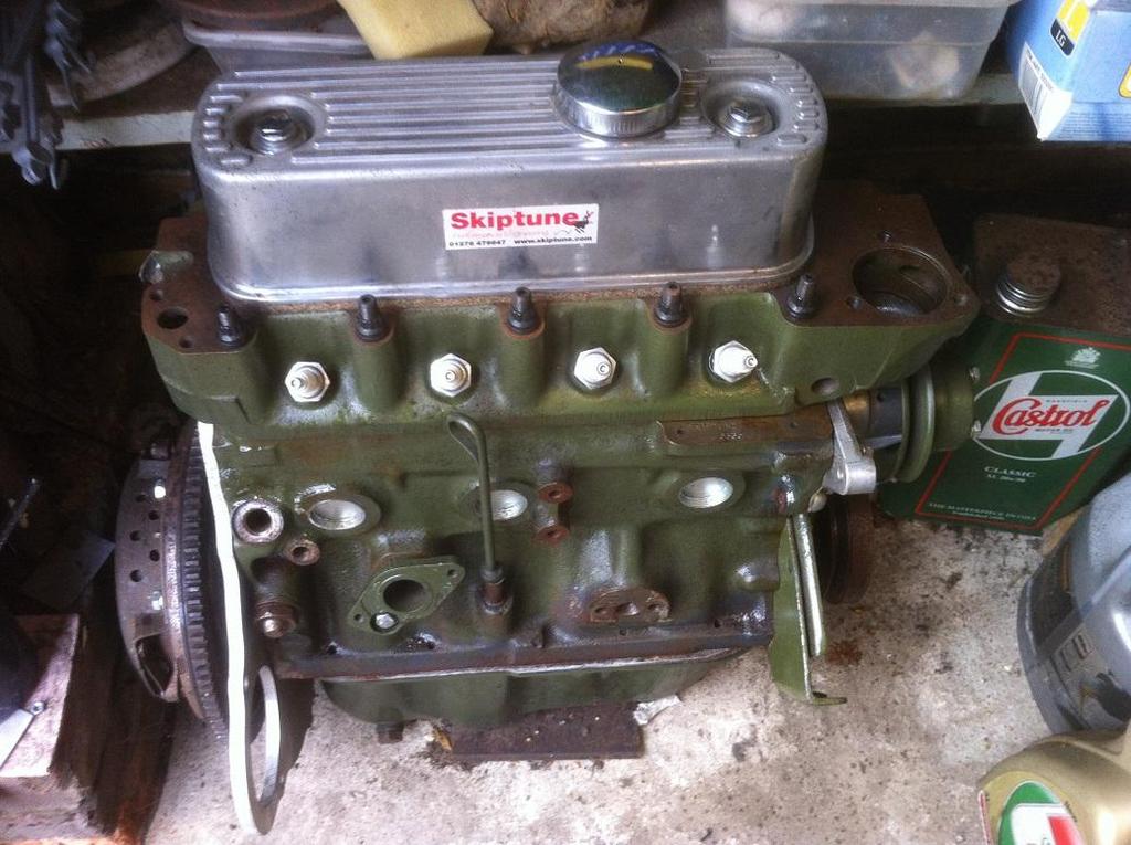 Gear boxes Rear axle Straight cut gearbox built by Heathrow transmissions with new parts at a cost 1000 Original GAN5 gearbox with Midget standard ratios that came with the engine.