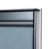 4 5 6 The ScreenLine SL27 Roller blind is a totally new magnetic system containing a roller blind integrated within a double-glazing unit with a 27 mm cavity without compromising the integrity of the