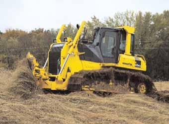 productivity. Engine The Komatsu SAA6D114E-3 engine delivers 153 kw 205 HP at 1950 rpm.