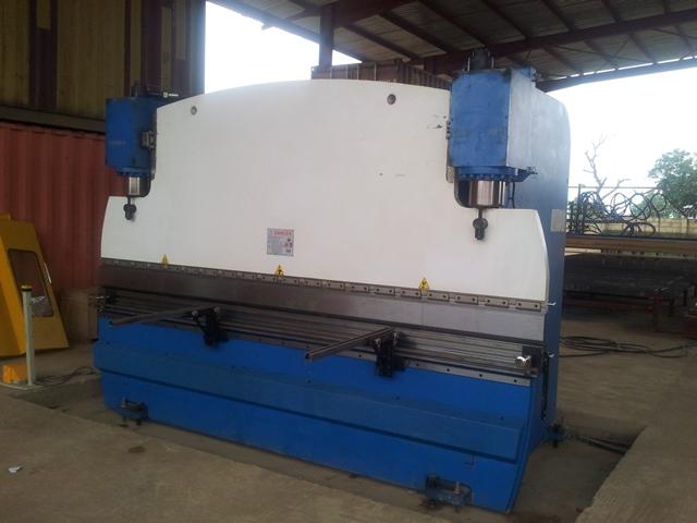 2. CNC shear machine