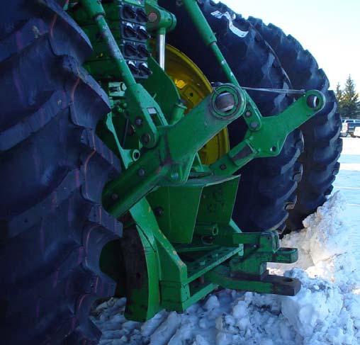 IMPORTANT: Ensure driveline remains within operating range under all conditions. 11.2 PTO RPM SETTING Tractors equipped with 2 speed PTO's must be set to 1000 rpm. 9.125-12.563 IN 15.875-19.813 IN 11.