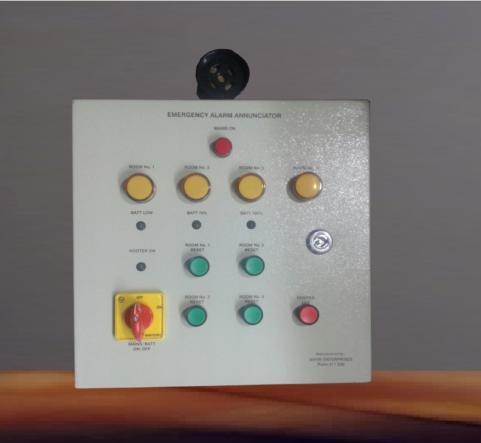 It allows personnel trapped inside the cold room to call for help by pressing an emergency button and thus activating the emergency siren & blinking lamp.