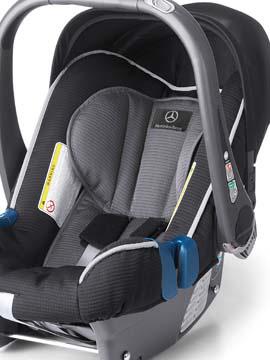 A00097001559H95 BABY-SAFE plus II child seat, Sun canopy, black, Limited Black Sun canopy, which is simple to attach, protects the baby from intense sunlight.