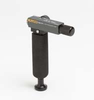 The Fluke 700HTP-2 has two pressure ports: ¼ NPT female parallel thread fitting for the reference gauge or pressure module ¼ NPT female parallel thread fitting for the unit under test Note: The user