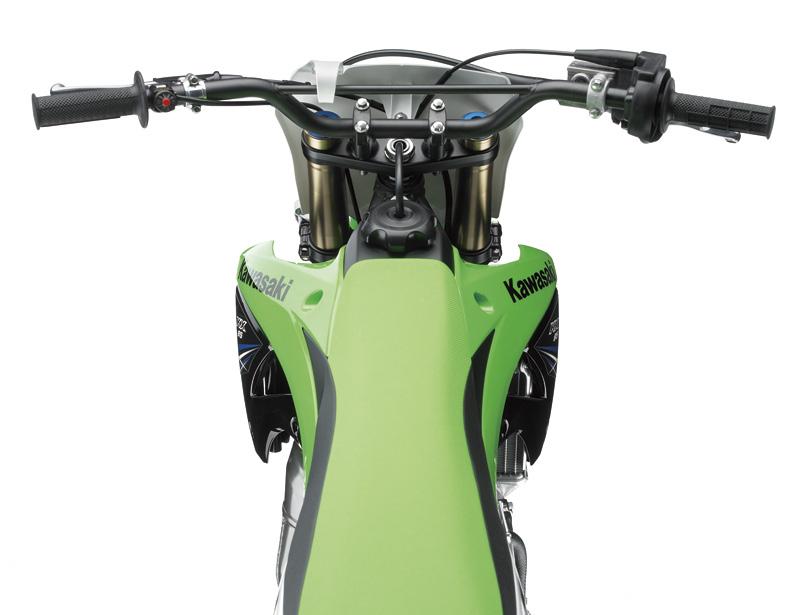 SIZED RIGHT Slim ergonomics Bodywork follows the direction of the larger KX450F and KX250F.