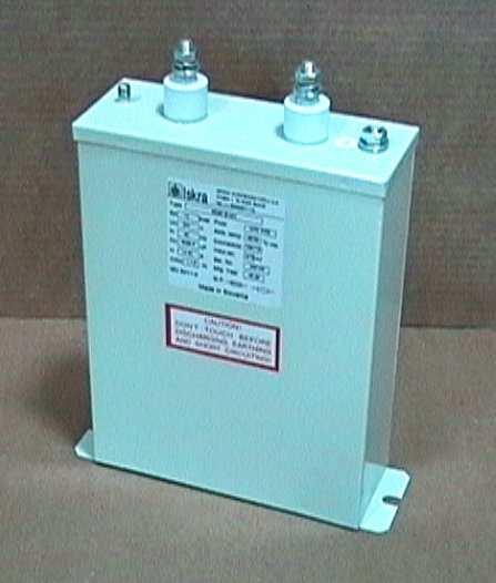 3. Single - phase capacitors KNK9101 and KNK9141 Figure 5 Single - phase capacitors KNK9101 and KNK9141, 50 Hz Un 50 Hz P C In A A' B D (V) (kvar) (F) (A) (mm) (mm) (mm) 230 5 300,9 21,7 190 190 70 M