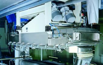 conveyors with integrated screen decks have the advantage
