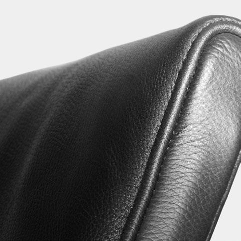 Three backrest heights (medium, high, high with headrest) and three types of upholstery offer plenty of scope for design to achieve
