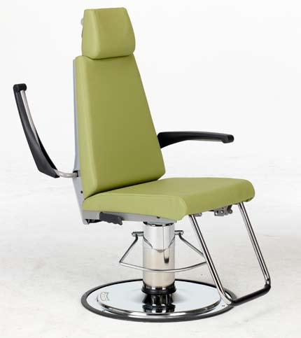 Features Independently operated armrests can be lifted out of the way,