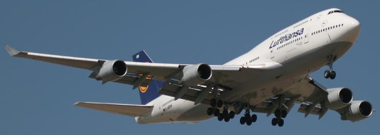 1. Boeing 747