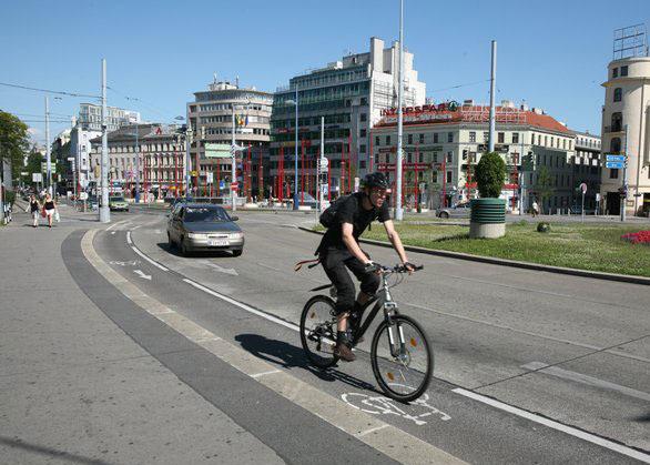 URBAN GOOD PRACTICE EXAMPLE: CO-FINANCING CYCLING INFRASTRUCTURE AND