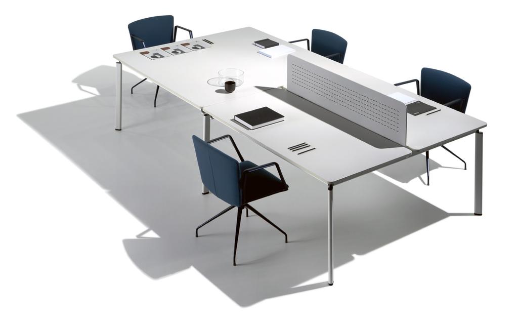 Thanks to its modular components is a system adaptable to multiple applications and configurations: from single desks to multiple benches to standing workstations.