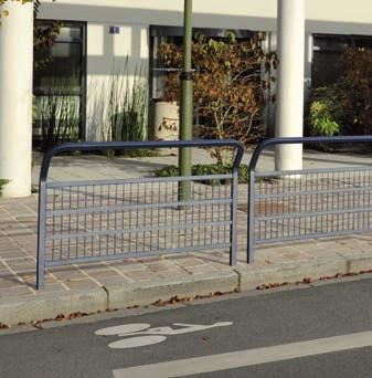BOLLARDS & RAILINGS CONVIVIALE MESH RAILING The railing with mesh is for areas where maximum safety protection is required. > Square mesh, wire 5mm in diameter. > Two lengths: 1500 and 1000mm.