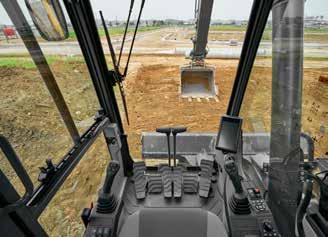 From the Volvo cab, experience all-around visibility around the machine and surrounding job site thanks to narrow pillars and large windows.