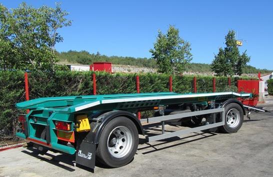 CONTAINER TRANSPORT TRAILERS PKM CHARACTERISTICS PKM gross weight from 18-24 GVW for transporting containers from 5,