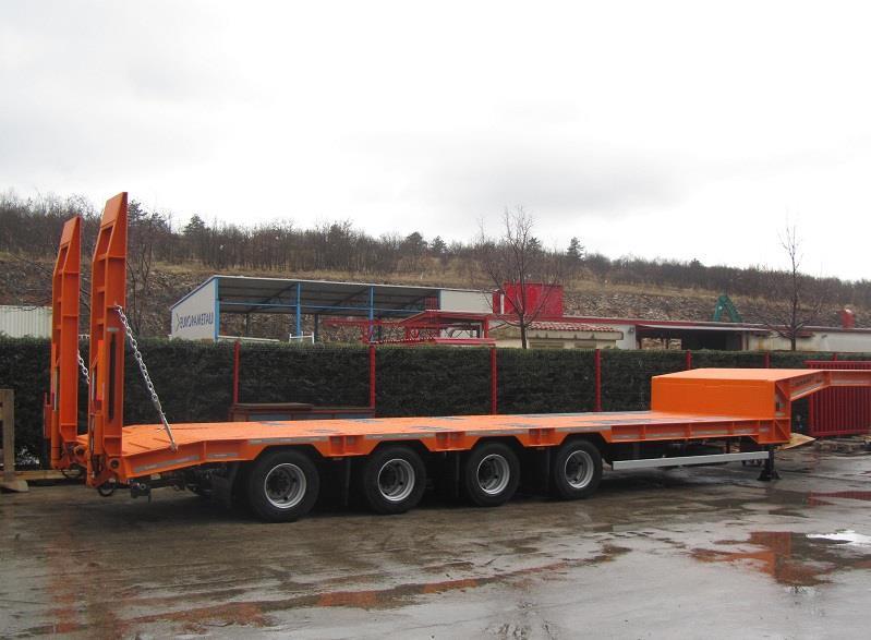 SEMITRAILERS FOR CONSTRUCTION PPG CHARACTERISTICS PPG gross weight from 30-60 GVW custom made according to the customer s request high-quality BPW axles ECO tronic