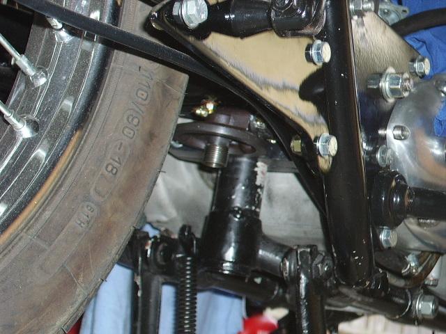 The Norton oil filter mounted to Glenn s 650 Triumph On Triumphs made between 1963 and 1970, the perfect area is directly behind the main frame tube, directly below the swing arm.