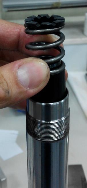Note: Before dropping the Racingbros piston assembly into the chrome tube, please check that the stepped side of the glide