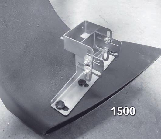 2500HD See Figure 18. 1500 See Figure 19. 19. Position the bracket assembly over the slots on the Super-Scoop inlet.
