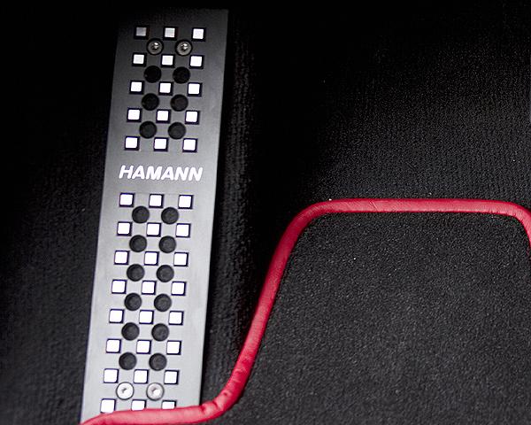 Accessories foot rest for Range Rover Evoque in black anodized aluminium for lefthand drive vehicles