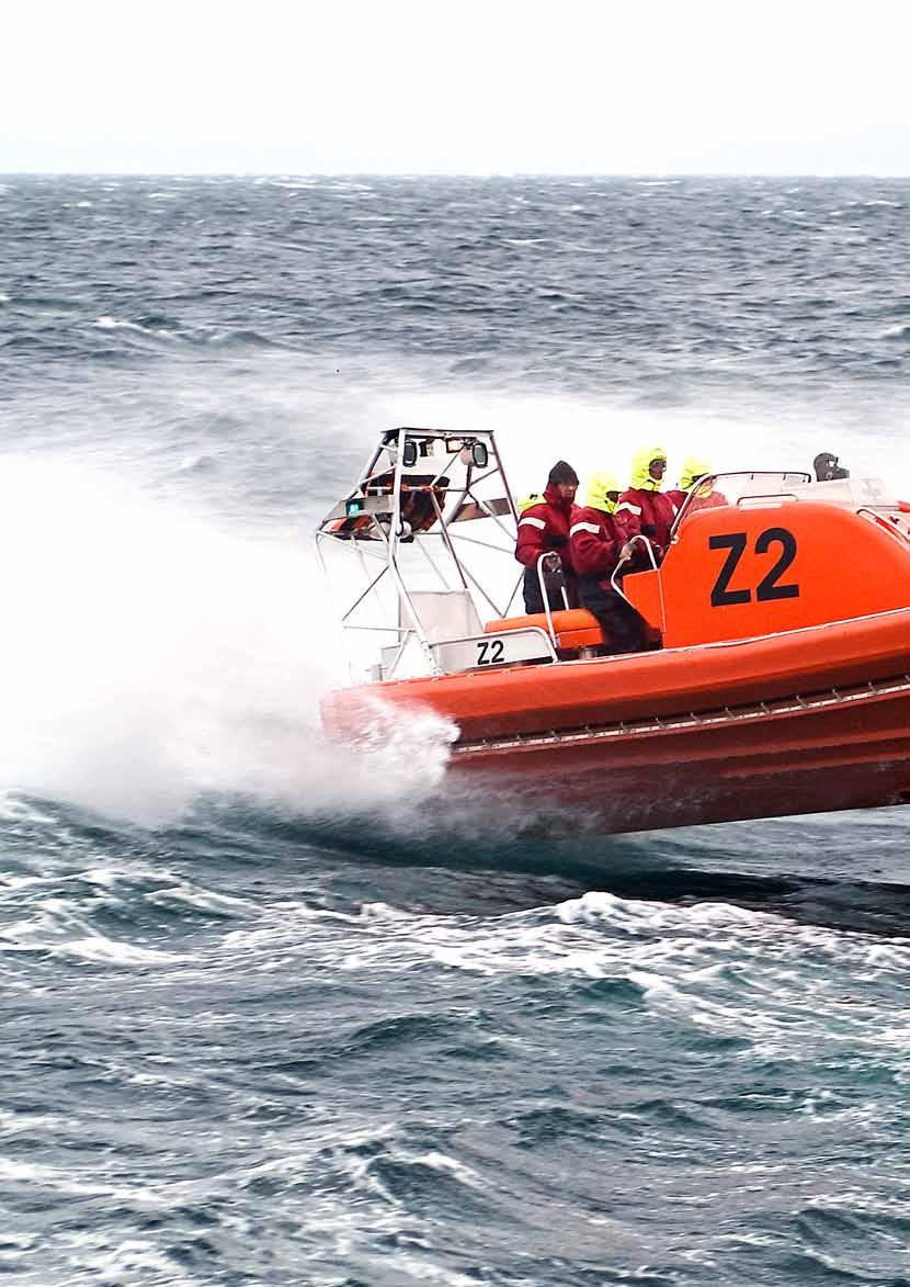 4 Magnum 850 RELIABLE and fast action Norsafe has a wide range of rescue boats for ships and offshore