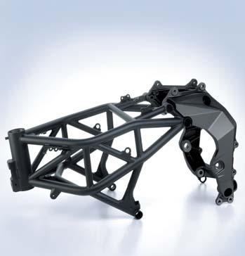 Aluminium alloy plates complete the frame's rear structure that is subject to heavy torsional loads due to the long swingarm.