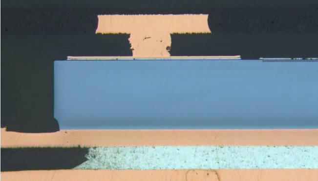 Figure 9: Cross section of MOSFET after three times reflow (Source contact area) In Figure 10 the Gate connection is shown.