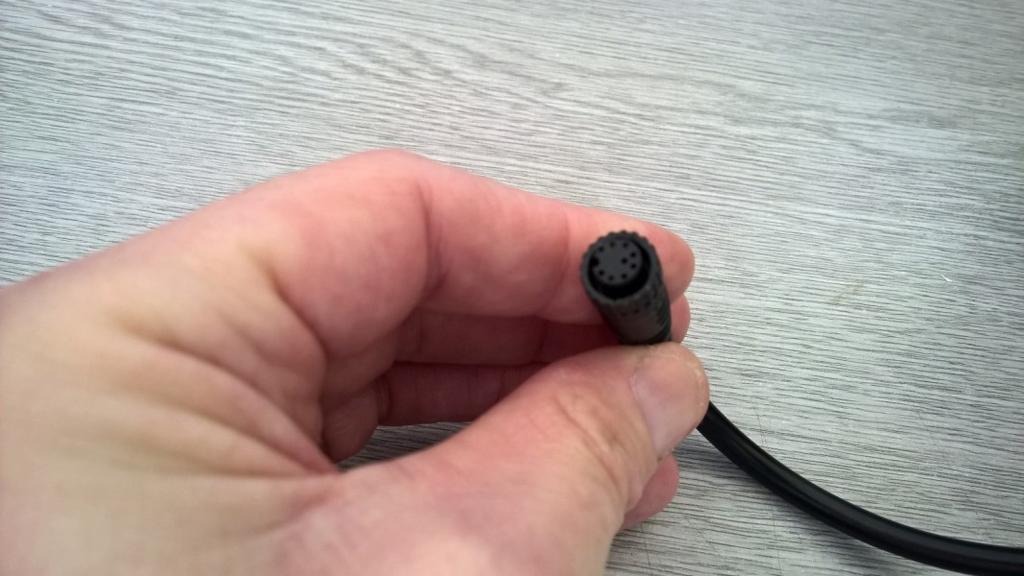 Be careful when connecting the cables and don t force them or you may bend/damage the pins.