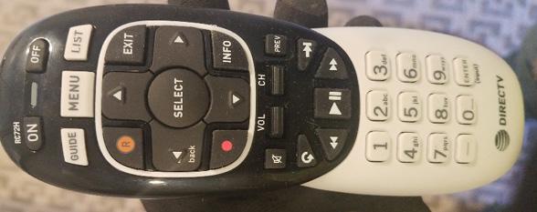panel. To move around the TV s On Screen Navigator, use the arrows on the remote.