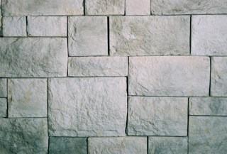 Style: Castle (Color show is Morning Mist) Saw cut square and rectangle, natural limestone face From dry stacked to ¾ grout join 1½ to 2 3½ to 10½ 3½ to 14 Ozark Mountain CSOZF CSSBF Morning Mist