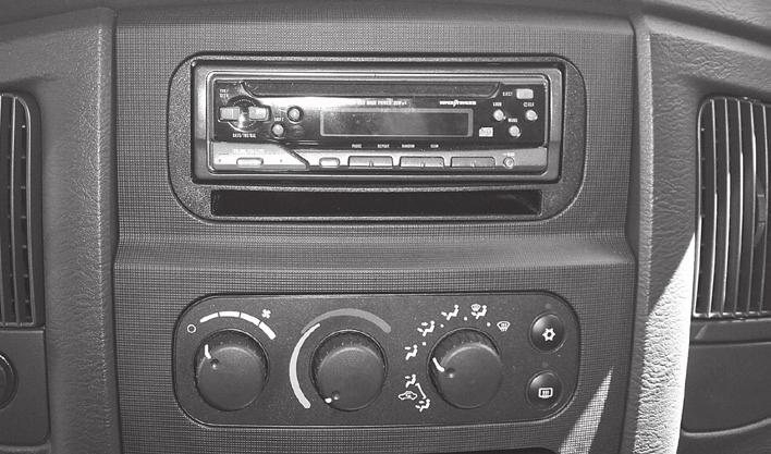 99-6505 Chrysler Multi-kit 1998-2010 KIT FEATURES DIN radio provision with pocket ISO DIN radio provision with pocket KIT