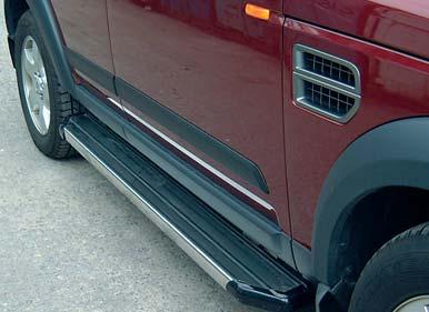 SIDE PROTECTION STRIPS Supplied as original equipment for L322 Range Rovers, these rubber strips are easily fitted to aid protection against minor dings and scrapes.