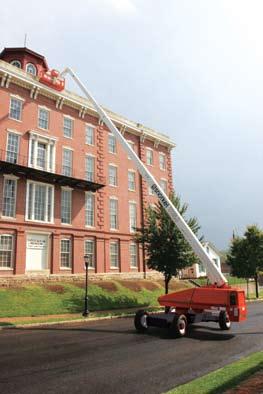 T-SERIES TELESCOPIC BOOM LIFTS Snorkel s T-series telescopic boom lifts are designed for tough job sites and are built to last.