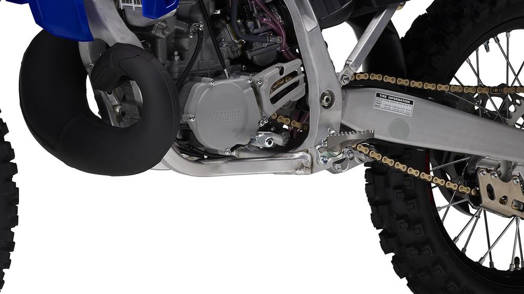 Monocross rear suspension system The new is equipped with a smooth Monocross rear suspension system consisting of a swingarm, shock and linkage taken from the