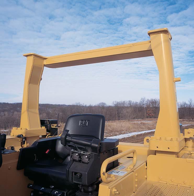 A long track roller frame and wide gauge give you more track contact area for a very stable working base. A left-side access ladder provides convenient access/egress to the operator station.